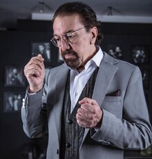 ناصر چشم آذر