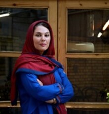 وقتی لاله اسکندری از داربست ۴ متری بالا می‌رود