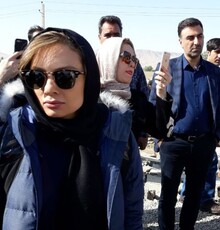 در حال حاضر عدم اعتماد برای کمک رسانی از سوی دستگاه‌های دولتی به زلزله زدگان در فضای مجازی ایجاد شده