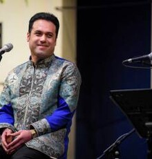 کیوان ساکت گروه «وزیری» را همراهی می‌کند