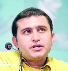 کیارش اسدی زاده سریال می سازد