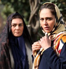 رعنا آزادی‌ور با هنگامه قاضیانی و ابوالفضل پورعرب همبازی شد