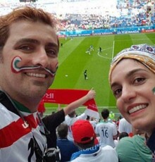 سلفی امید زندگانی و الیکا عبدالرزاقی پیش از شروع دیدار ایران – مراکش