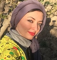 عکس | بازیگر زن در کنار آتش‌نشانان بندر ماهشهر 