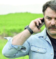 پسر ناخلف «نزدیک های بهشت» را بازی می کنم
