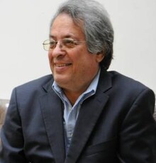 هوشنگ کامکار: از نیاوردن عنوان «آقا» پیش از نام «شجریان» عذرخواهی می‌کنم 