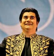سالار عقیلی قطعه «وطن» را به مادرش تقدیم کرد