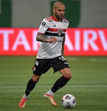 دنی آلوز از سائوپائولو جدا شد