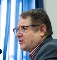 نظام صنفی هنر تشکیل می‌شود