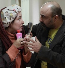 دیالوگ: بی‌خود و بی‌جهت