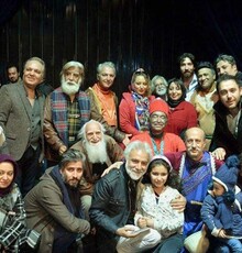 نمایش«جوحی و کدخدا» ویژه هنرمندان روی صحنه رفت