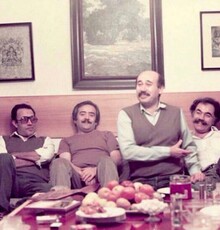 عکسی کمتر دیده شده از عباس کیارستمی در یک جمع هنری