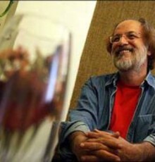 گلایه امین تارخ از بی‌توجهی به پیشکسوتان/ در ایران به محض پیر شدن، تو را دور می‌اندازند
