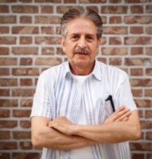 جمشید گرگین: صداقتِ رادیو بیشتر است/شبکه‌های متعدد تلویزیون و برنامه‌های مشابه