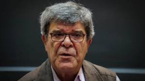 می‌توانیم اقداماتی را انجام دهیم که هم تئاتر زنده بماند و هم دسترسی پذیری گسترده تری به مخاطبان داشته باشد