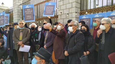 تجمع تئاتری‌ها مقابل مجلس