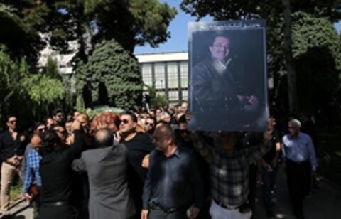 وداع آخر با خاطره‌ساز ناشناس/ مراسمی با حضور بزرگان موسیقی ایران؛ از شهرام ناظری تا محمد اصفهانی