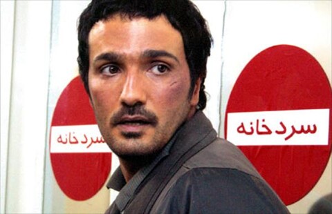به آهستگی  