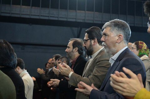 وزیر ارشاد به تماشای «اپرای عروسکی خیام» نشست