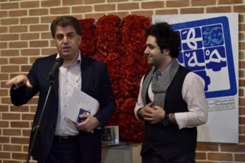 مراسم رونمایی از آلبوم «همهمه کاشی‌ها» با حضور اهالی هنر و ادب برگزار شد