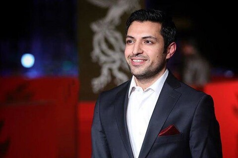 اشکان خطیبی تئاتر کارگردانی می‌کند