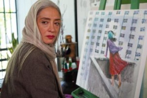بیانیه منیژه حکمت در پی حذف ۴۰ دقیقه از فیلم «۱۹»/ سازمان سینمایی به دلیل امضای بیانیه حمایت از هموطنان‌مان مجوز فیلمم را نمی‌دهد