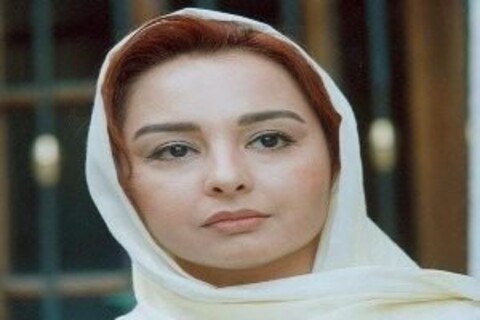 عکس سانسور شده ماهایا پطروسیان در یک فیلم