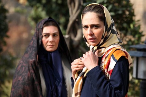 رعنا آزادی‌ور با هنگامه قاضیانی و ابوالفضل پورعرب همبازی شد