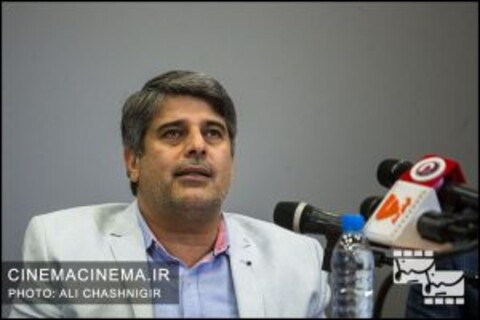 نارضایتی جواد نوروزبیگی از واگذاری «خرس»/ پولتان را پس بگیرید ولی فیلم را اکران کنید