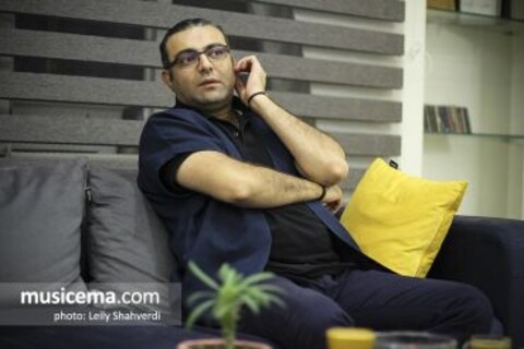 کسی که موسیقی کلاسیک را با لهجه‌ی ایرانی می‌نوازد پذیرفته نیست