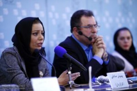 طنزی نقادانه درباره عمل زیبایی در «پروتز»