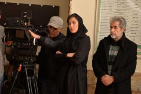گلایه عباس رافعی از تجمع فیلم‌ها در صف اکران/ هر زمان فرصت شد «بهت» را اکران می‌کنیم
