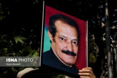 گله از بی‌توجهی‌ها و شعارها در تشییع «حسین شهاب»