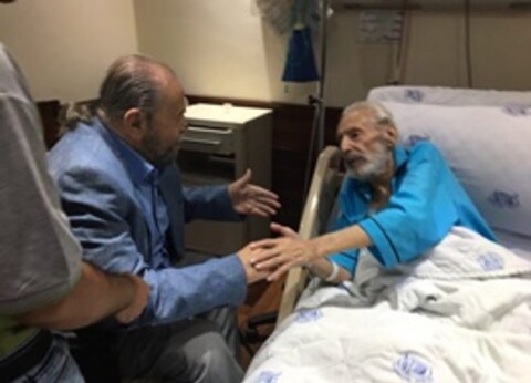 دیدار ۲ بازیگر پیشکسوت در بیمارستان/ عکس