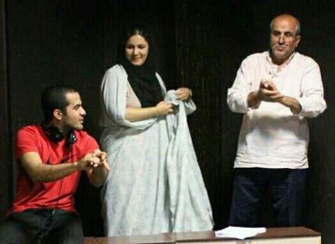 پوستر نمایش «آسمان برای تو می‌بارد» منتشر می شود