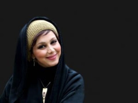 خواندن ترانه معروف لیلا فروهر روی آنتن زنده توسط بهنوش بختیاری