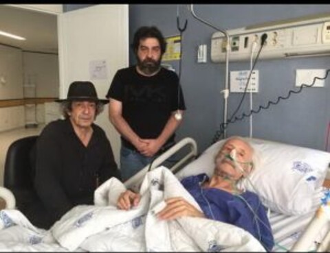 انتقاد سام مشایخی از انتشار اخبار نادرست درباره سلامتی پدرش