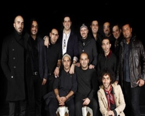 حامد بهداد در برج میلاد می‌خواند 