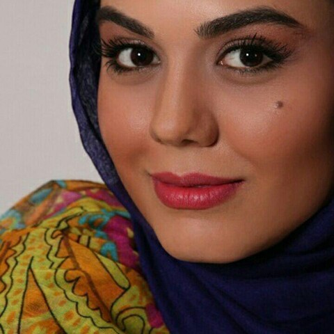 آزاده زارعی: علاقه مند به بازی در تئاترم