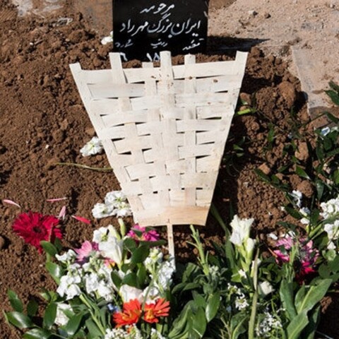 هزینه مجلس ترحیم و یادبود ایران بزرگمهری‌راد صرف خیریه می‌شود