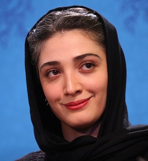 مینا ساداتی