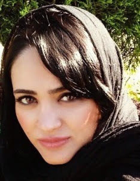 آناهید روستا