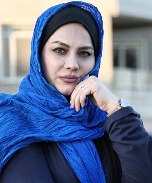 نرگس آبیار