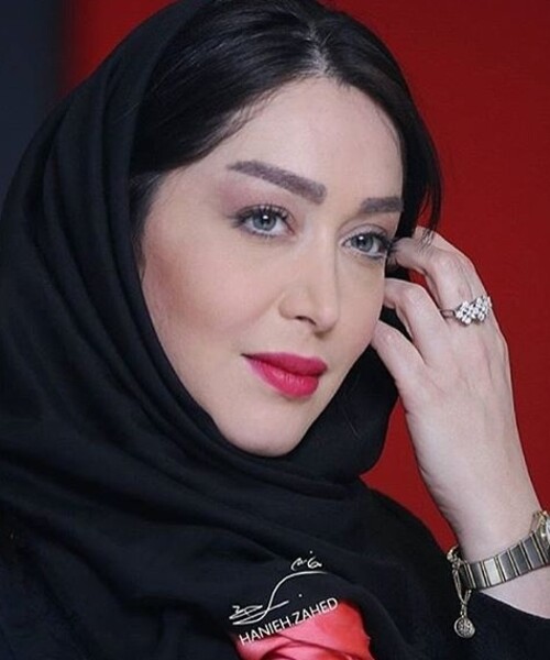 سارا منجزی